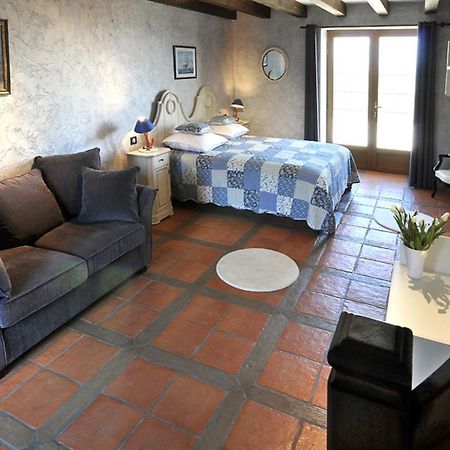 Chateau De Larre Hotel Chatres-sur-Cher Habitación foto