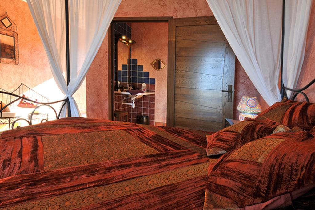 Chateau De Larre Hotel Chatres-sur-Cher Habitación foto